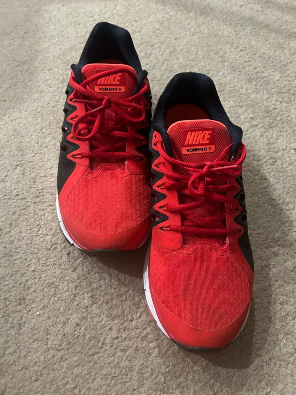 Nike Men’s Vomero 9 Red and Black Athletic Running Shoes